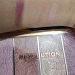 Vintage Lace Blush Palette - Makeup Revolution