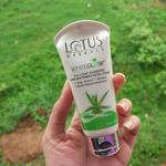 Lotus Herbals WhiteGlow 3 In 1 Deep Cleansing Skin Whitening