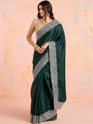 Nykaa Fashion - Wondering what goes under your traditional saree? We've got  you covered✨Head to www.nykaafashion.com now • • Charukriti White Handloom  Saree: ₹1,573 NYKD Saree Shapewear: ₹1,080 Ultimo Strapless Bra: ₹2,295 • •  #