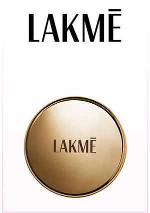 lakme-9-to-5-primer-matte-powder-foundation-compact